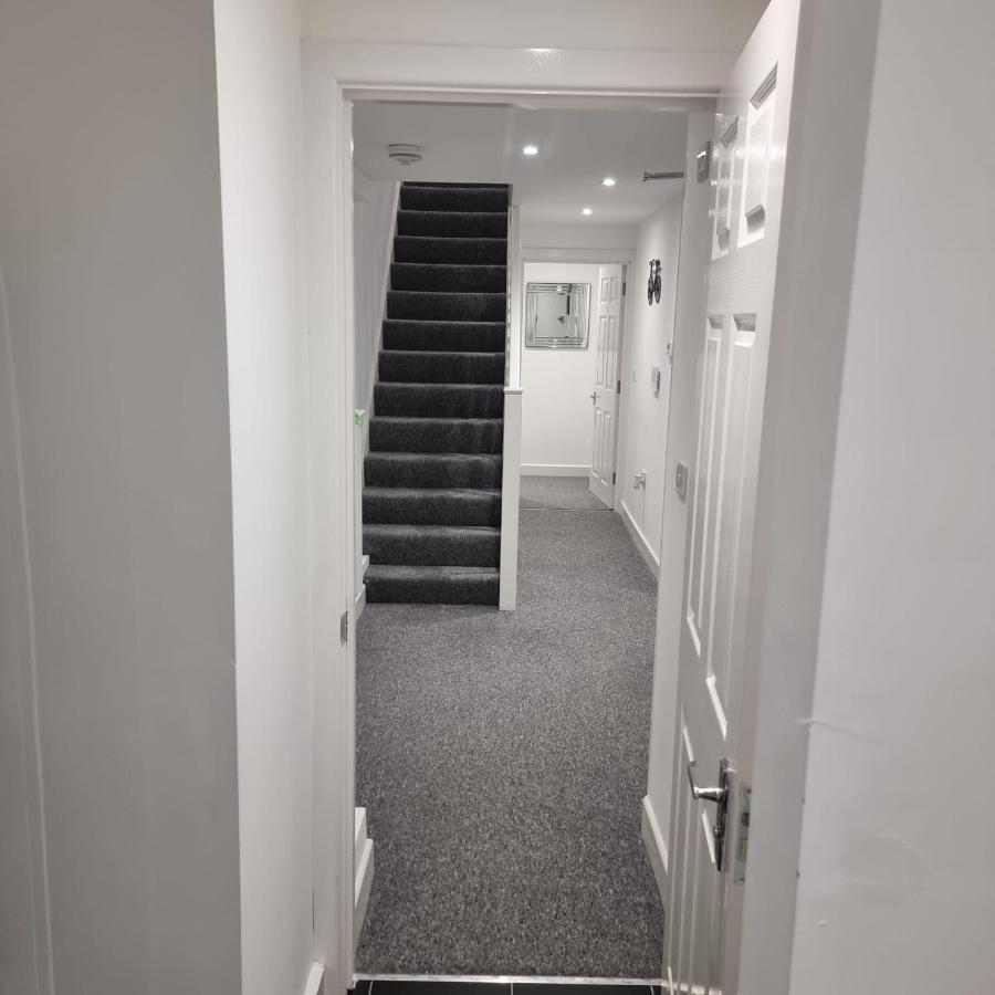 Classic 2 Bed Apartment In Oldkent Road London Exterior photo