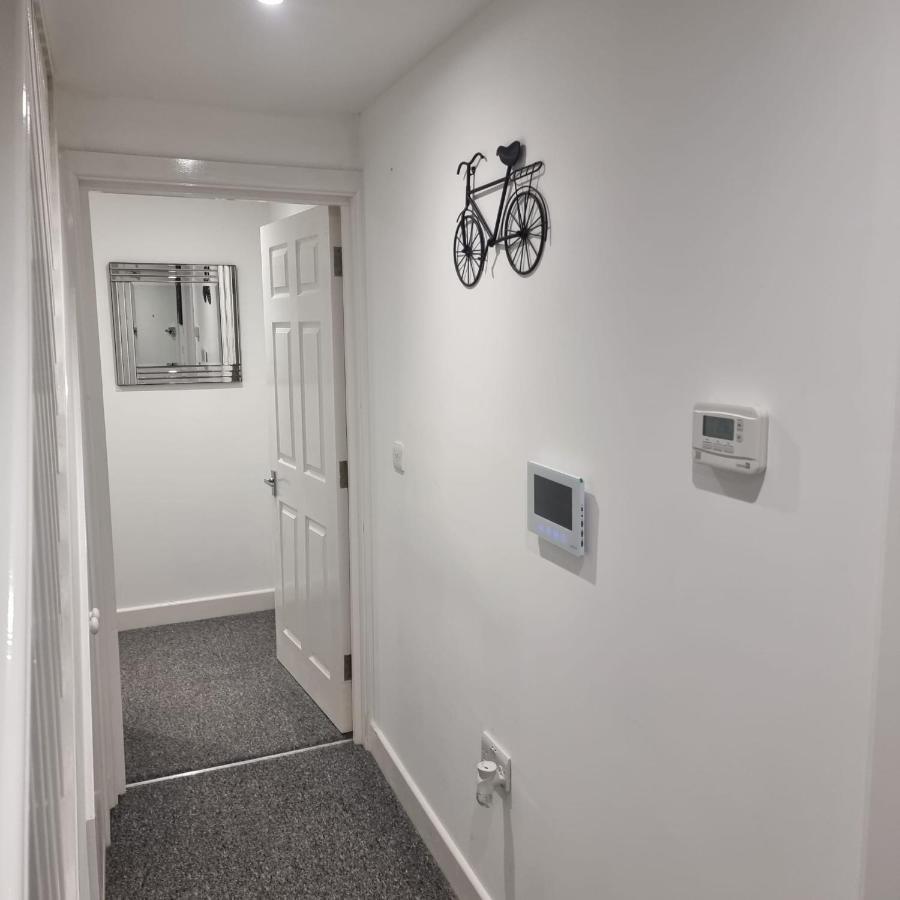 Classic 2 Bed Apartment In Oldkent Road London Exterior photo